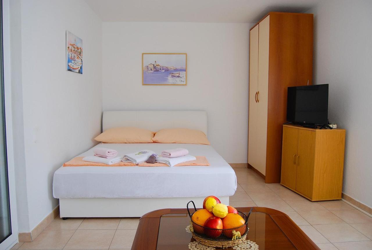 Apartment Lili Splitska Buitenkant foto